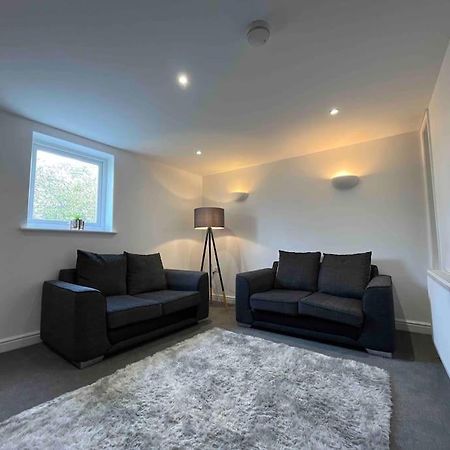 Modern 2 Bedroom Flat In Town Centre Aberystwyth Exterior foto